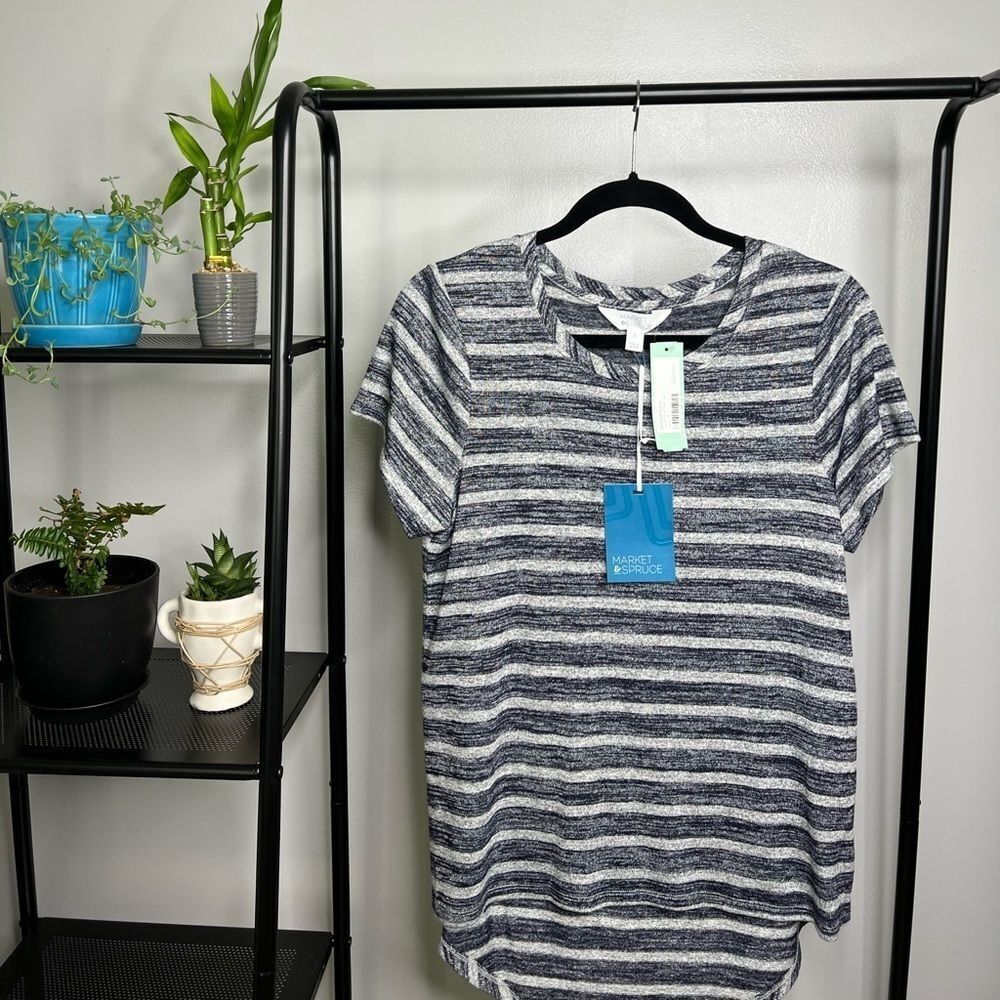 Market & Spruce Juuna Hi Lo Knit Top in Navy